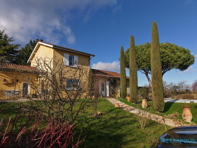 Villa - 137 m² - 5 pièces