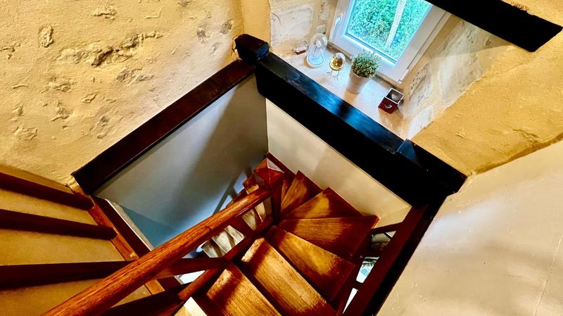 Maison - 202 m² - 12 pièces