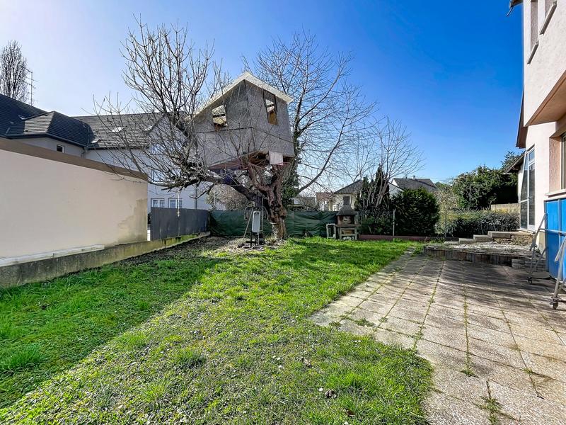 Maison - 98 m² - 5 pièces