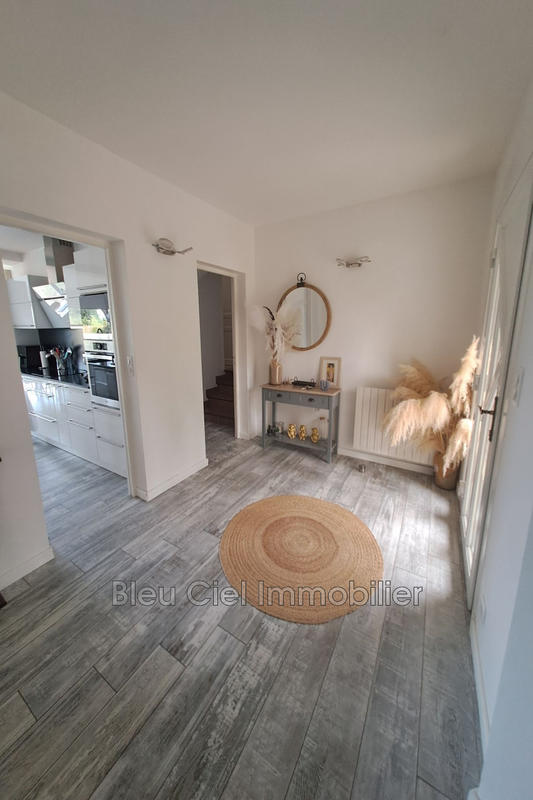 Propriété - 300 m² - 7 pièces