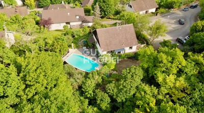 Maison - 163 m² - 6 pièces