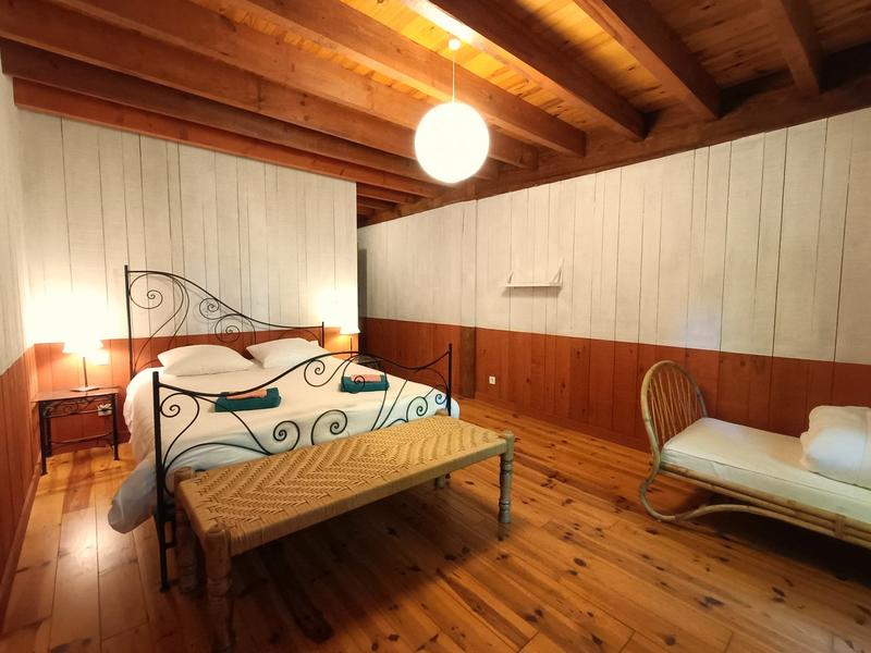 Maison - 575 m² - 16 pièces