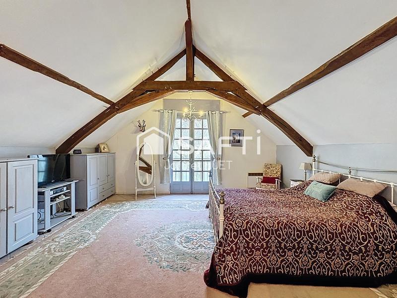 Maison - 243 m² - 7 pièces