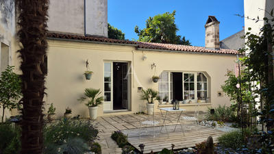 Maison - 177 m² - 8 pièces