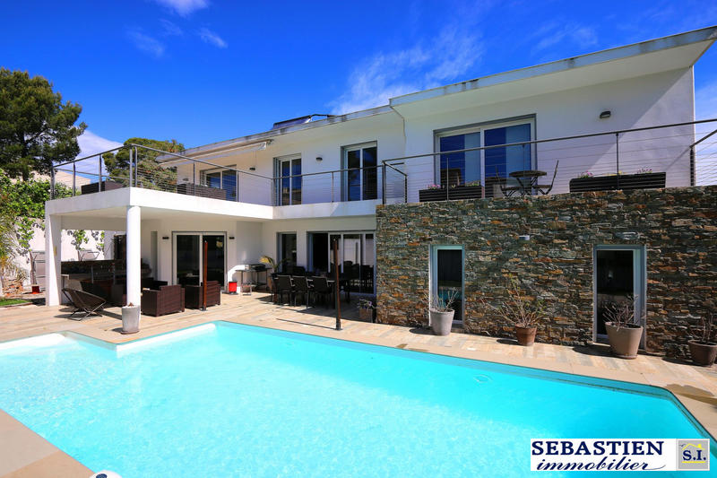 Maison contemporaine - 158 m² - 5 pièces