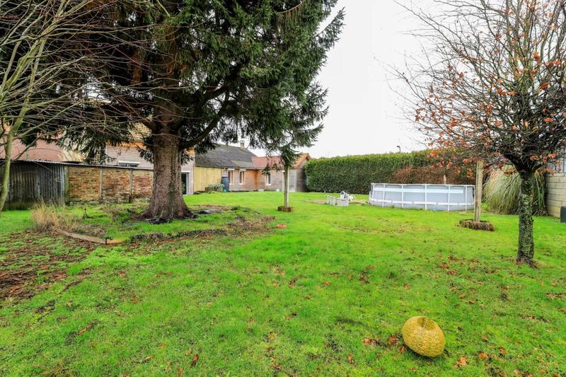 Maison - 337 m² - 5 pièces