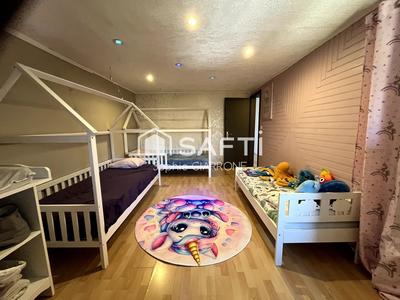 Maison - 110 m² - 5 pièces