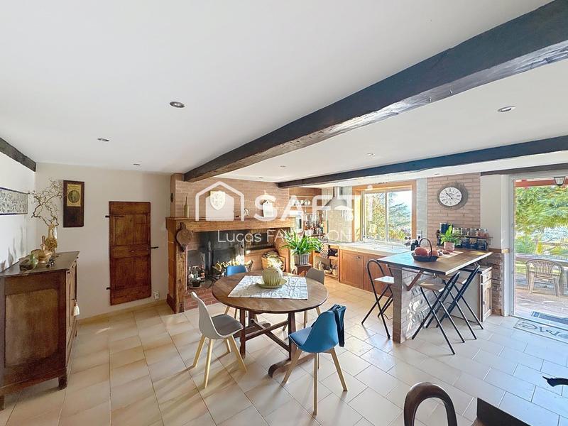 Maison - 294 m² - 10 pièces