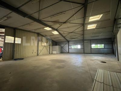 Entrepôt - 270 m² - 3 pièces