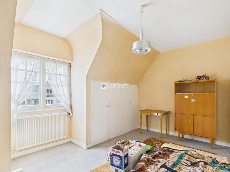 Maison - 204 m² - 8 pièces