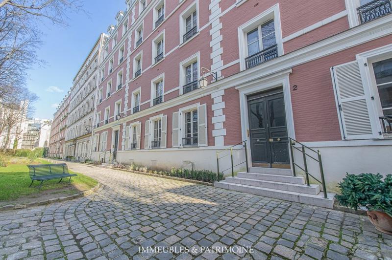 Immeuble - 70 m² - 3 pièces