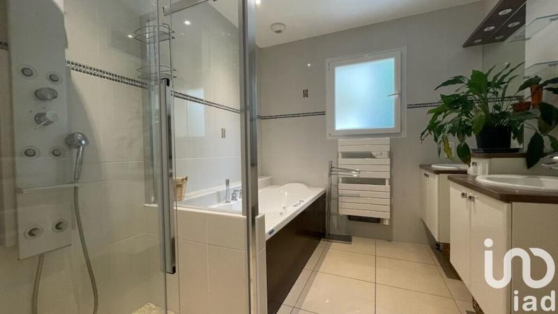 Maison - 162 m² - 6 pièces