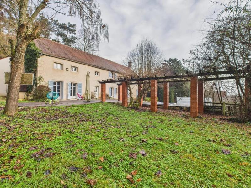 Demeure - 236 m² - 13 pièces