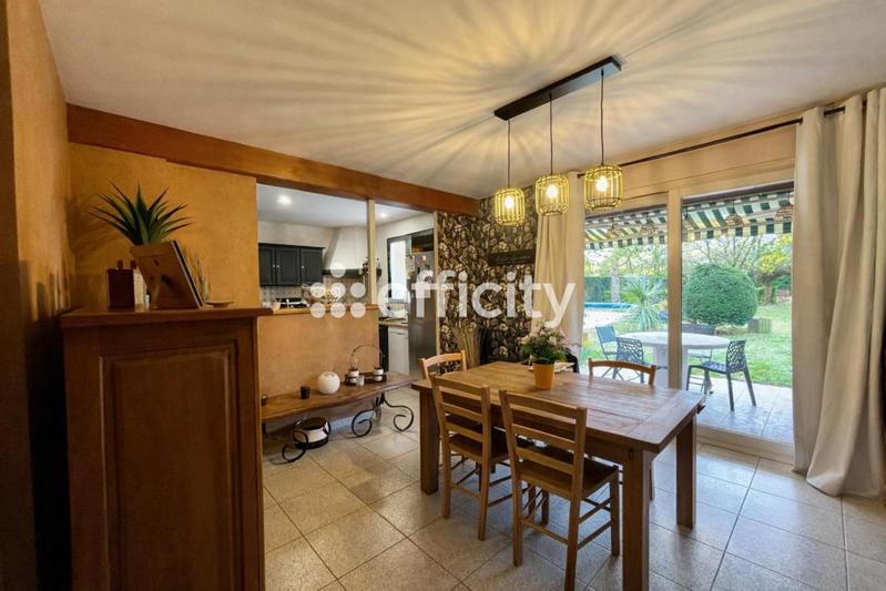 Maison - 125 m² - 5 pièces