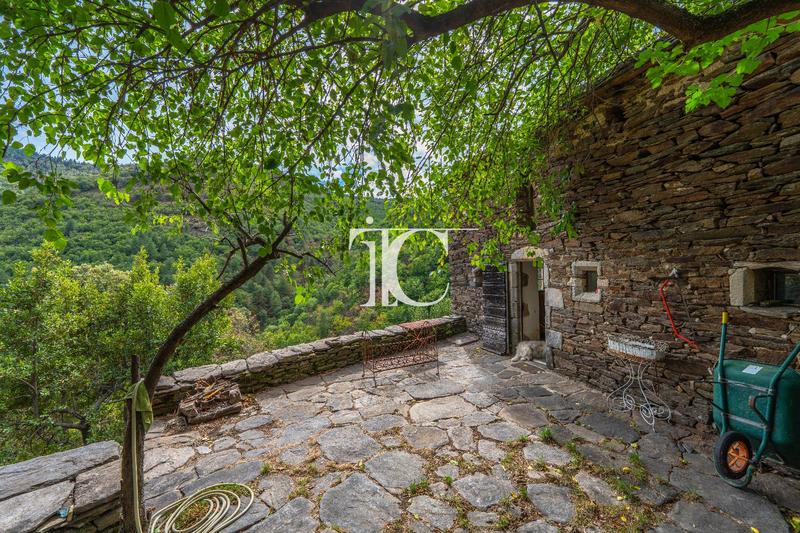 Maison en pierre - 82 m² - 7 pièces