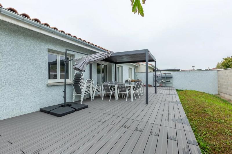 Maison - 99 m² - 5 pièces