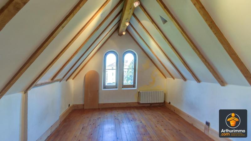 Maison - 180 m² - 9 pièces