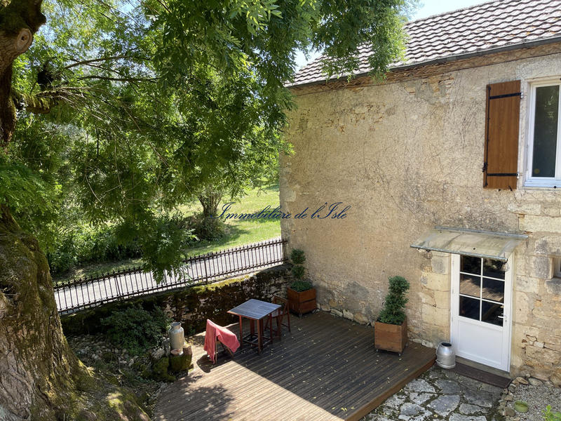 Maison - 230 m² - 9 pièces