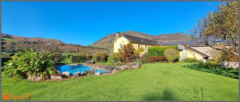 Maison - 416 m² - 13 pièces