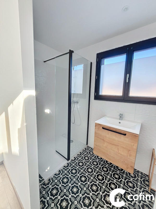 Maison - 110 m² - 4 pièces