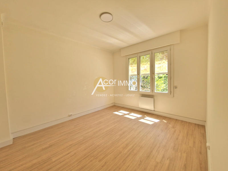 Maison - 167 m² - 8 pièces