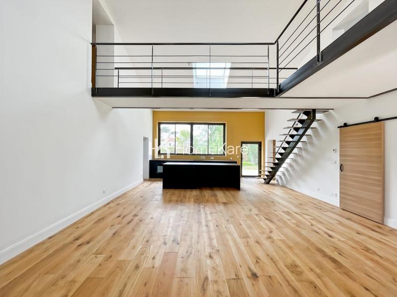 Maison - 200 m² - 6 pièces