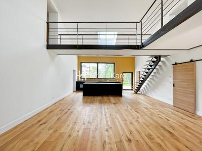 Maison - 200 m² - 6 pièces