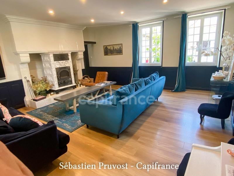 Maison de maîtres - 300 m² - 9 pièces