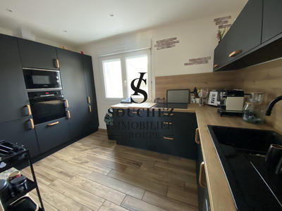 Maison - 100 m² - 6 pièces