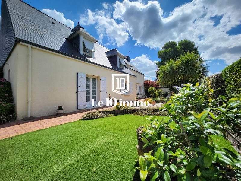 Maison - 182 m² - 8 pièces