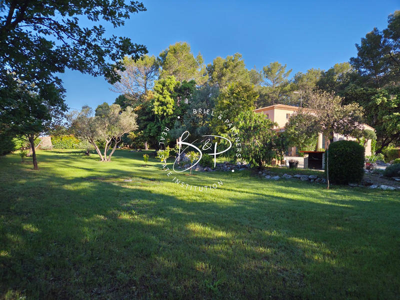 Maison - 183 m² - 7 pièces