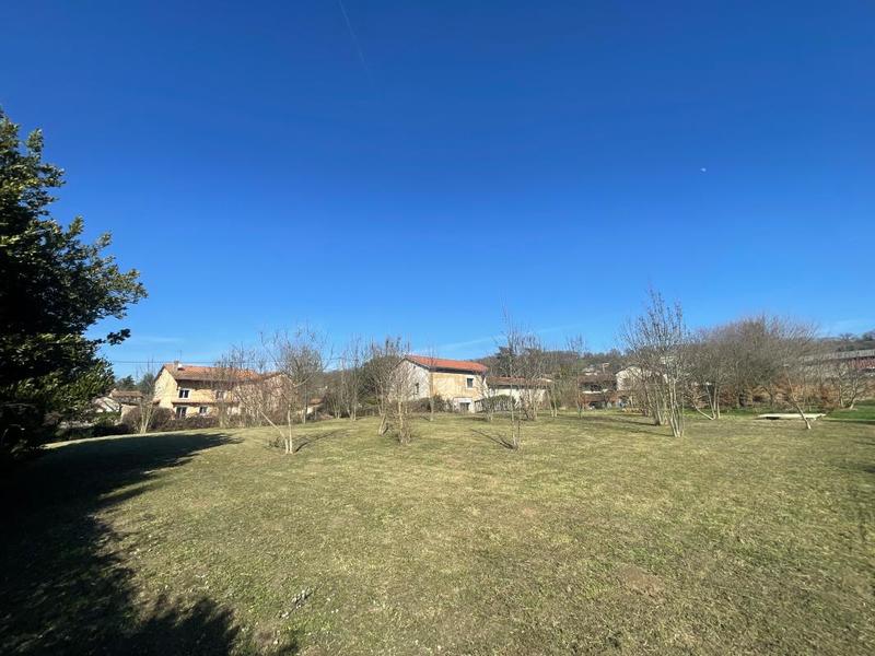 Terrain constructible - 1 440 m²