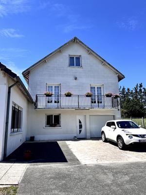 Maison - 161 m² - 6 pièces
