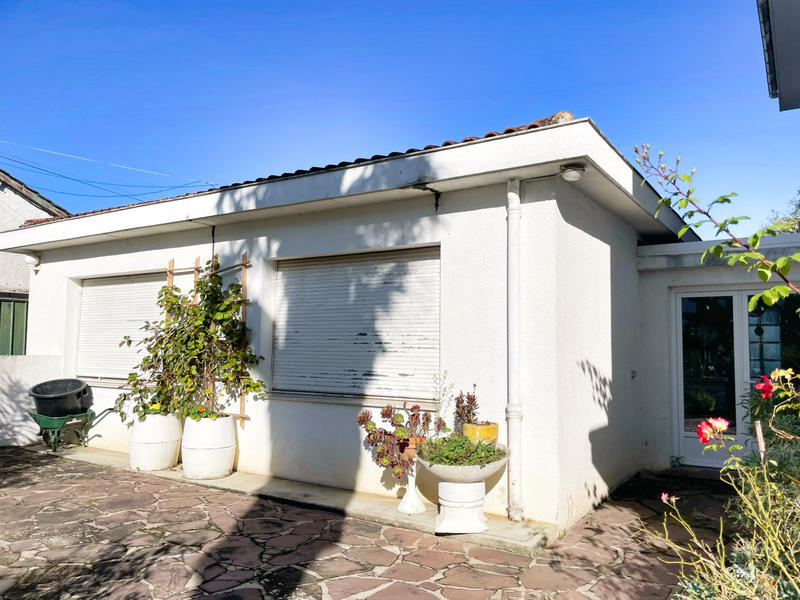 Maison de village - 319 m² - 14 pièces