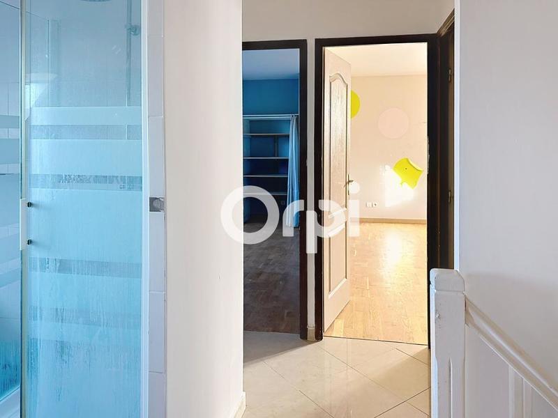 Maison - 122 m² - 6 pièces