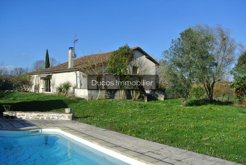 Maison - 210 m² - 5 pièces