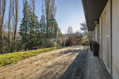 Maison - 277 m² - 9 pièces