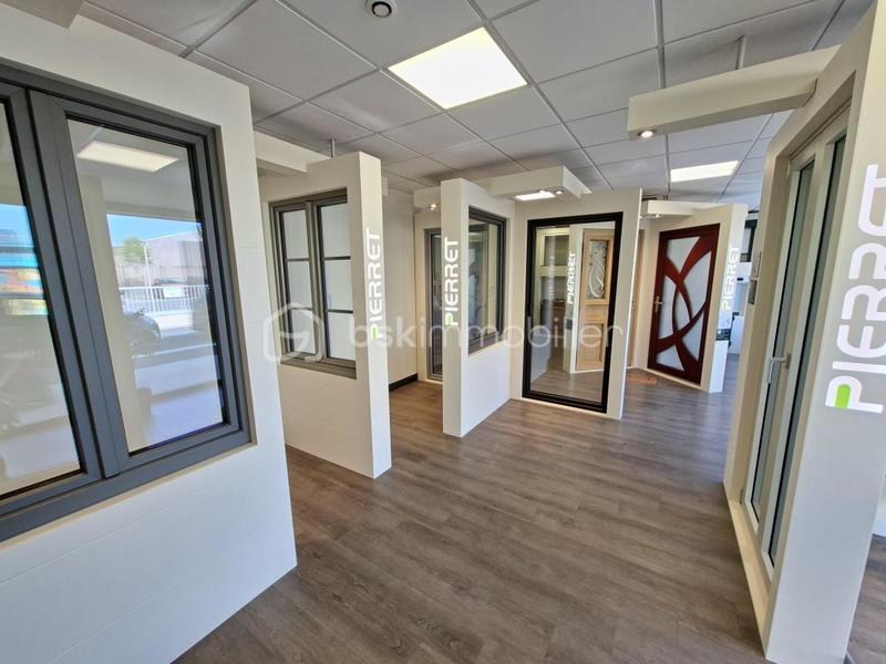 Local commercial - 78 m² - 8 pièces