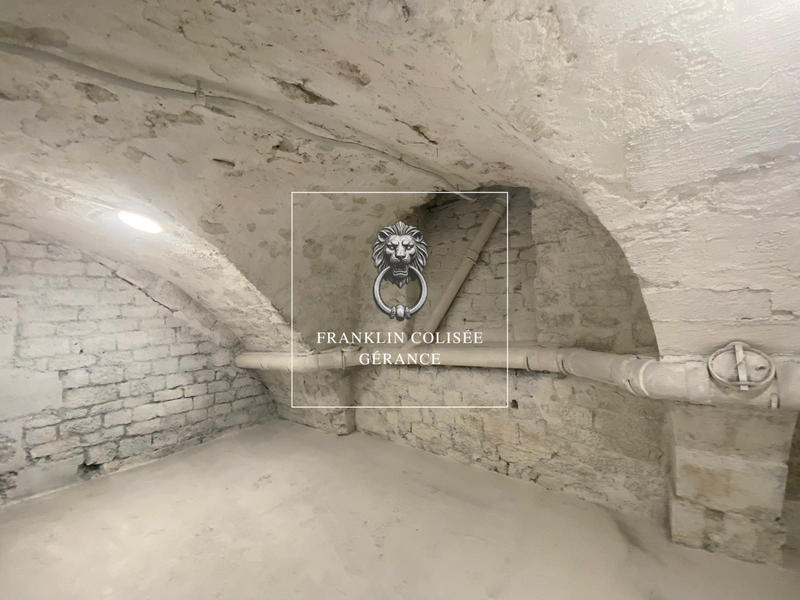 Parking / Garage - 18 m²