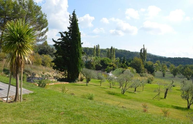 Maison - 242 m² - 7 pièces