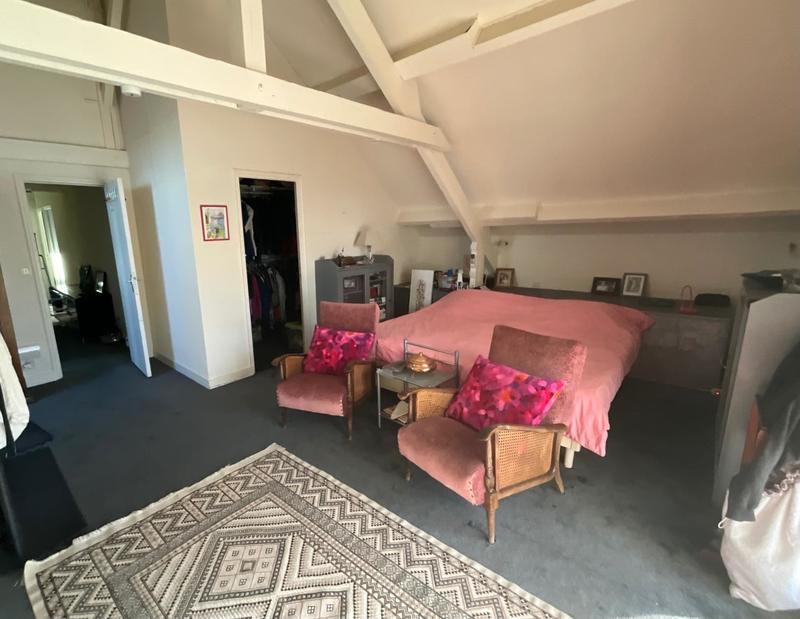 Propriété - 350 m² - 6 pièces