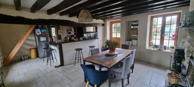 Maison - 177 m² - 8 pièces