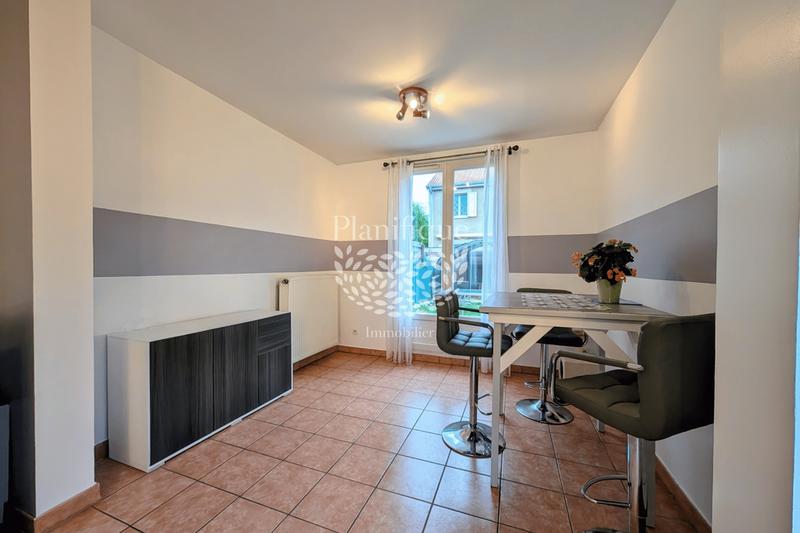 Maison - 96 m² - 5 pièces