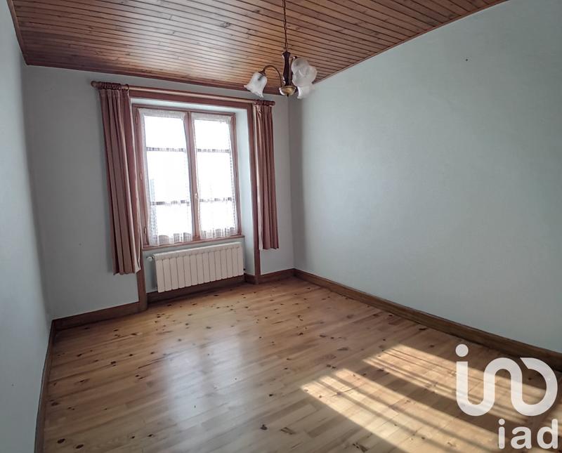 Maison - 99 m² - 5 pièces