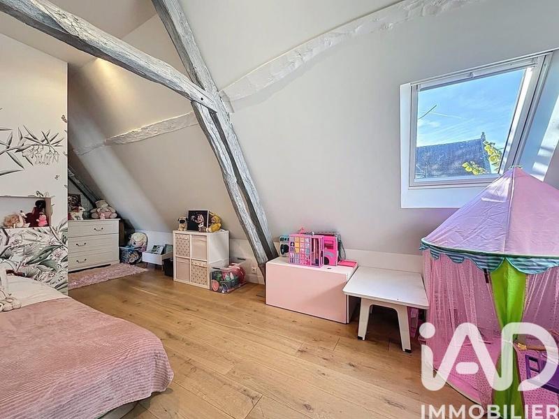 Maison - 182 m² - 7 pièces
