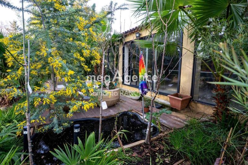 Maison - 308 m² - 10 pièces