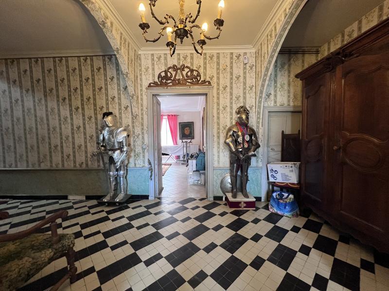 Maison - 275 m² - 10 pièces