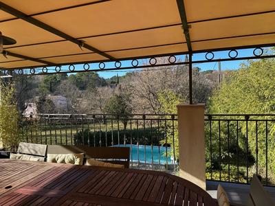 Villa - 200 m² - 7 pièces