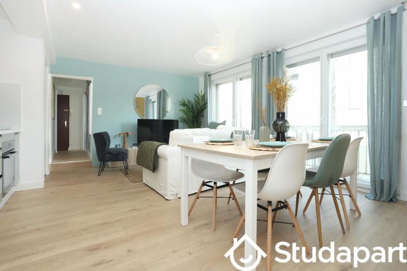 Chambre - 11 m² - 1 pièce