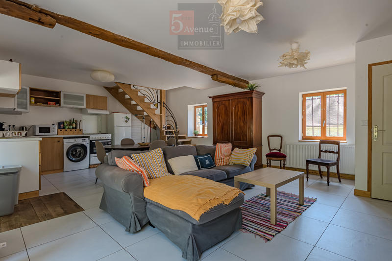 Maison - 300 m² - 9 pièces